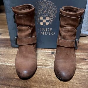 VINCE CAMUTO Women’s VC-Simlee Brown Nubuck Leather Zip High Heel Ankle Boots